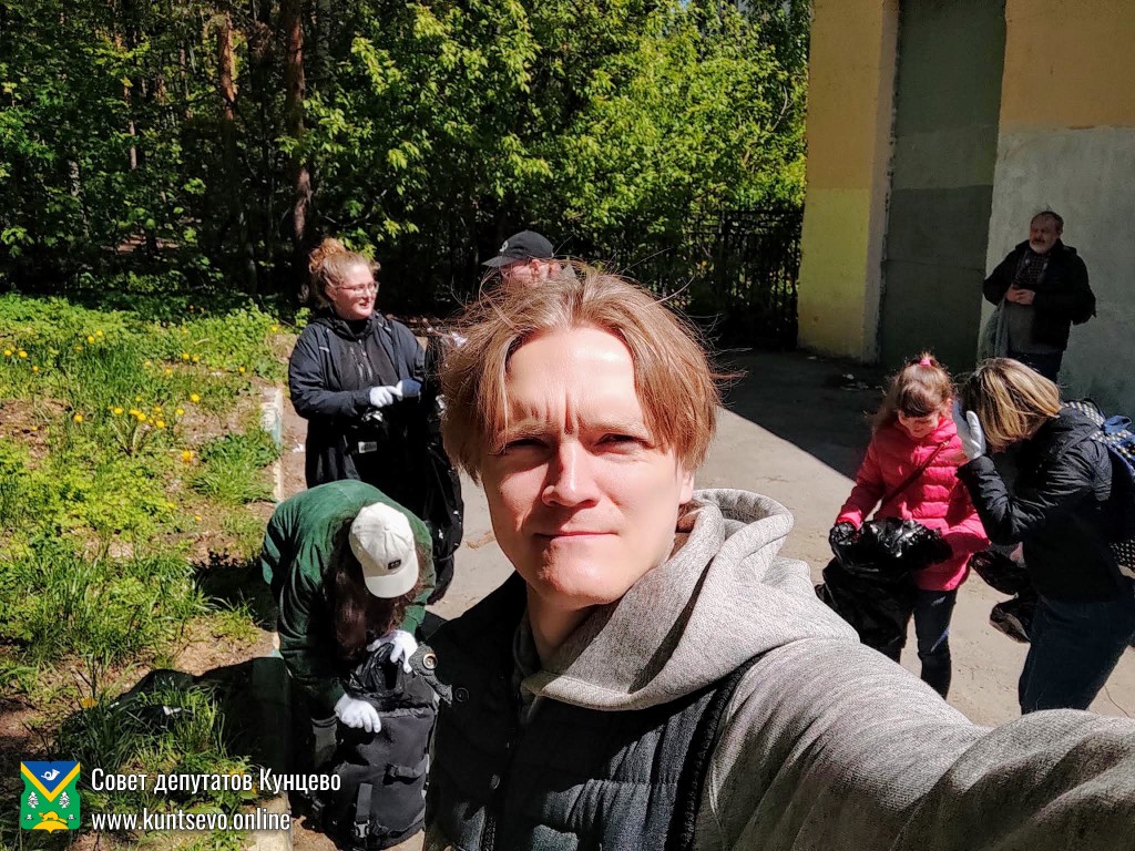 Сегодня прошел воскресник по уборке лесного массива в 7 квартале. 9