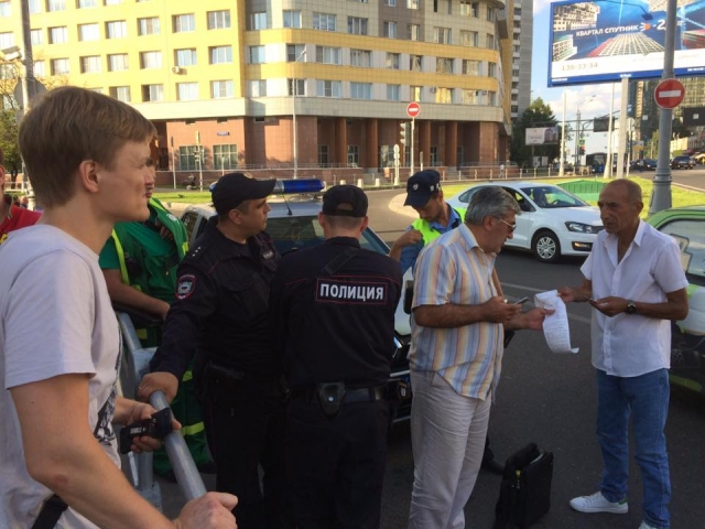 Совет депутатов провел рейд по борьбе с нарушителями правил парковки в районе м. Молодежная. Совет депутатов провел рейд по борьбе с нарушителями правил парковки в районе м. Молодежная.